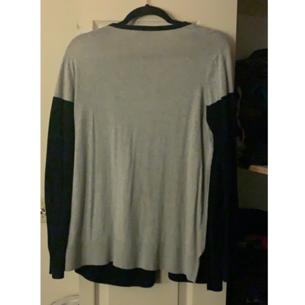 Color Block Sweater - Picture 2 of 3